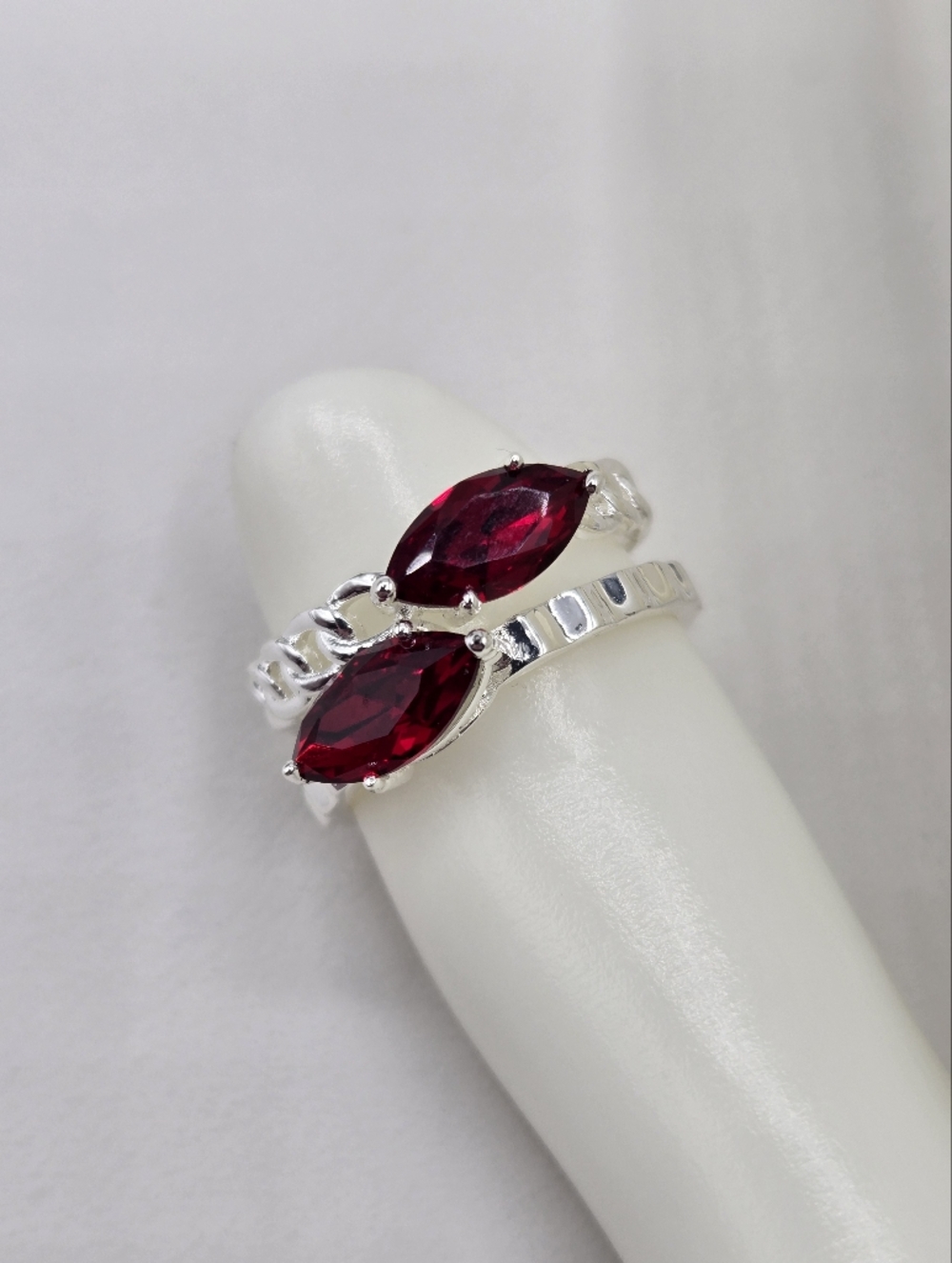 Swarovski Crystal Elements Silver Statement Ring Ruby Red Size 6.25 Prom Bridal
